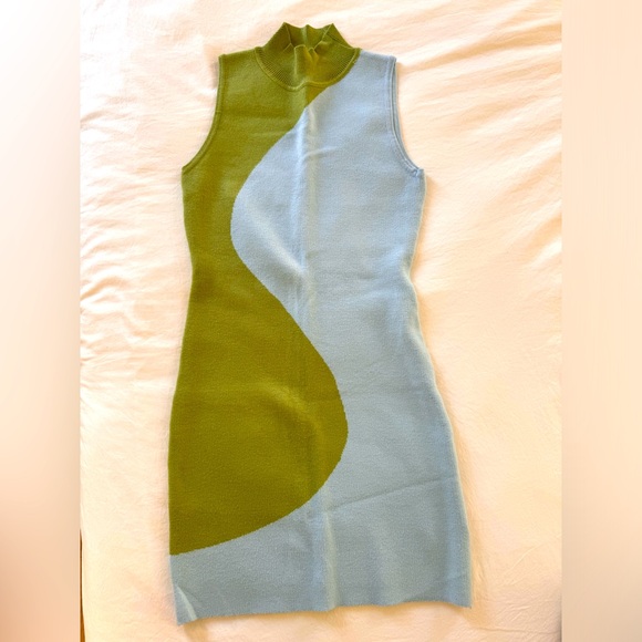 Dresses & Skirts - Dresses